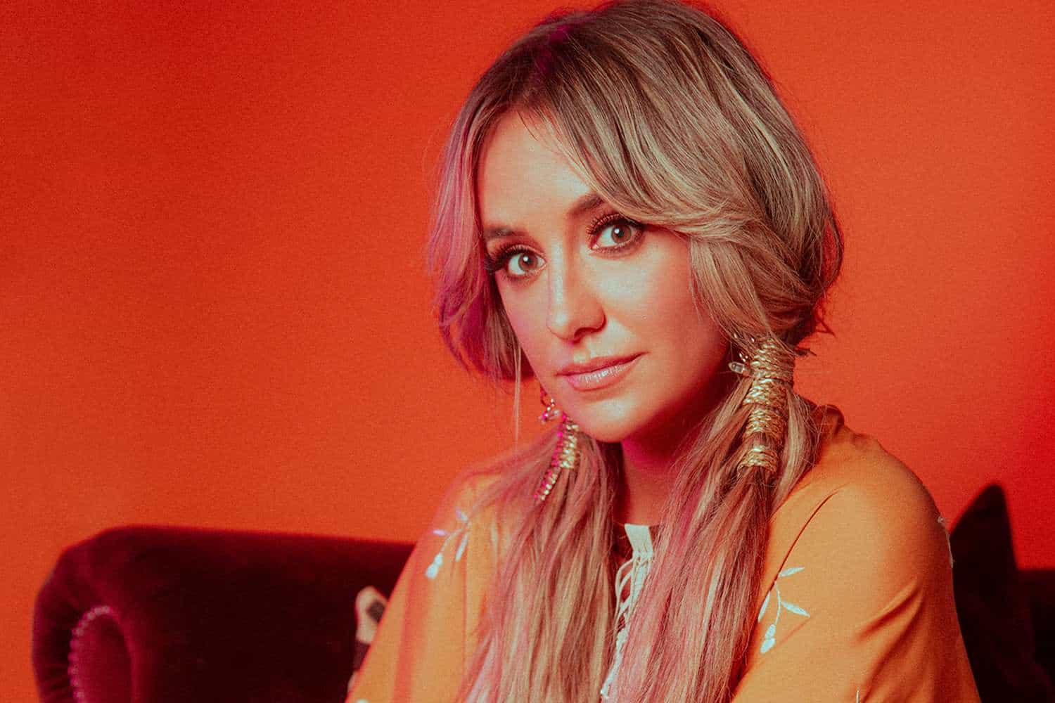 Le petit ami de Lainey Wilson la vie amoureuse de l'étoile de